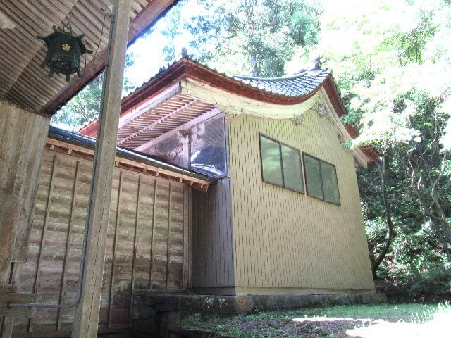 二上射水神社本殿